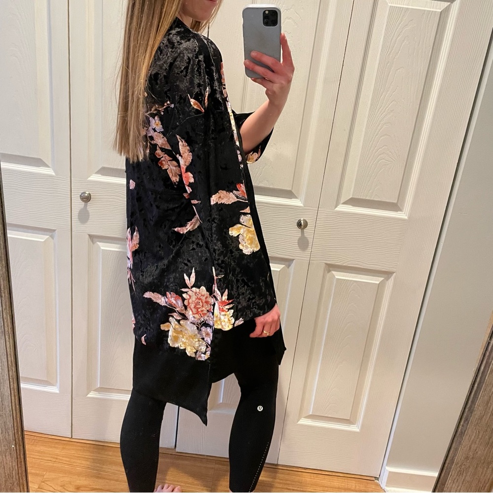 Velvet Floral Kimono